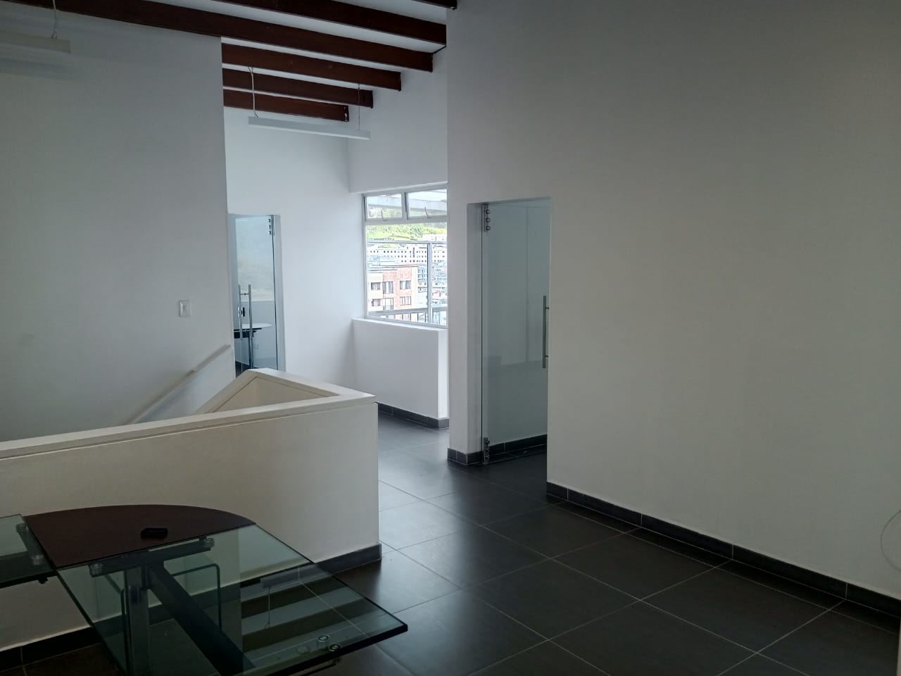 ARRIENDO CASA COMERCIAL AV SANTANDER
