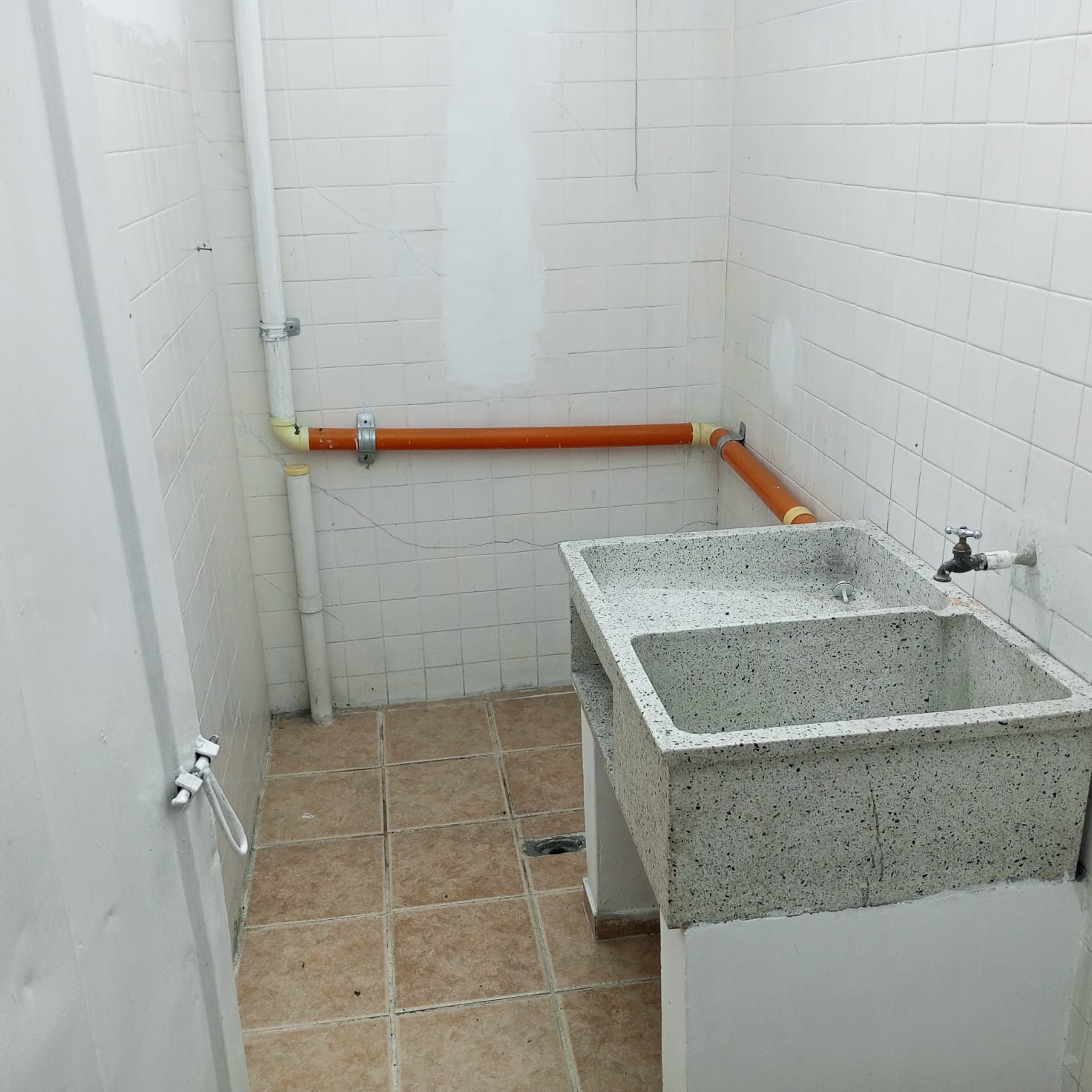 ARRIENDO  APARTAESTUDIO COLINAS MANIZALES