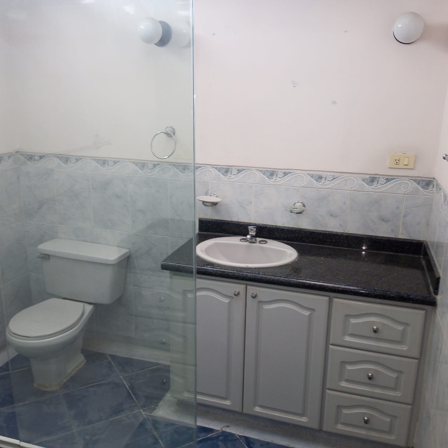 ARRIENDO CASA COMERCIAL SECTOR CENTRO