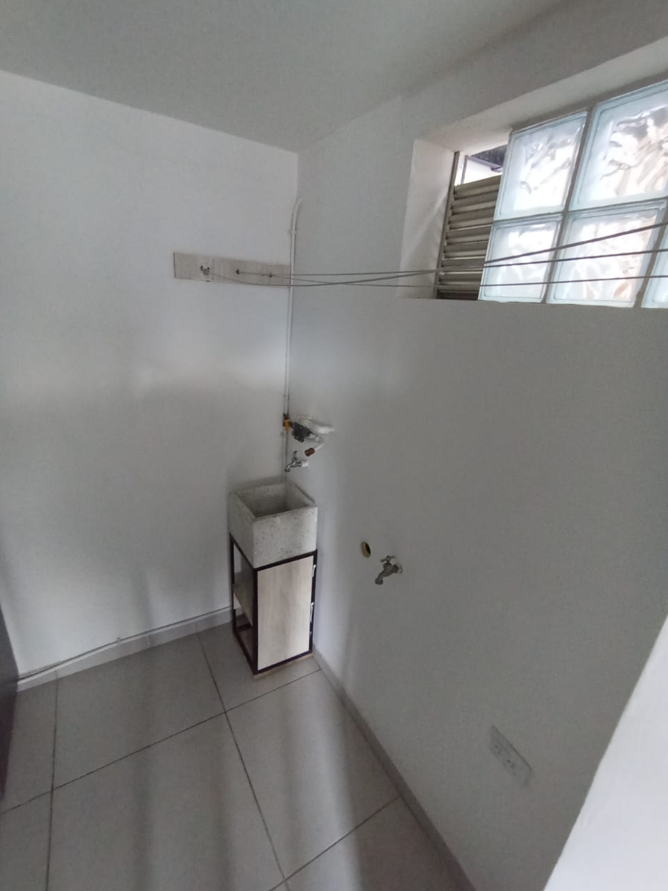 ARRIENDO APARTAESTUDIO SECTOR SAN JORGE