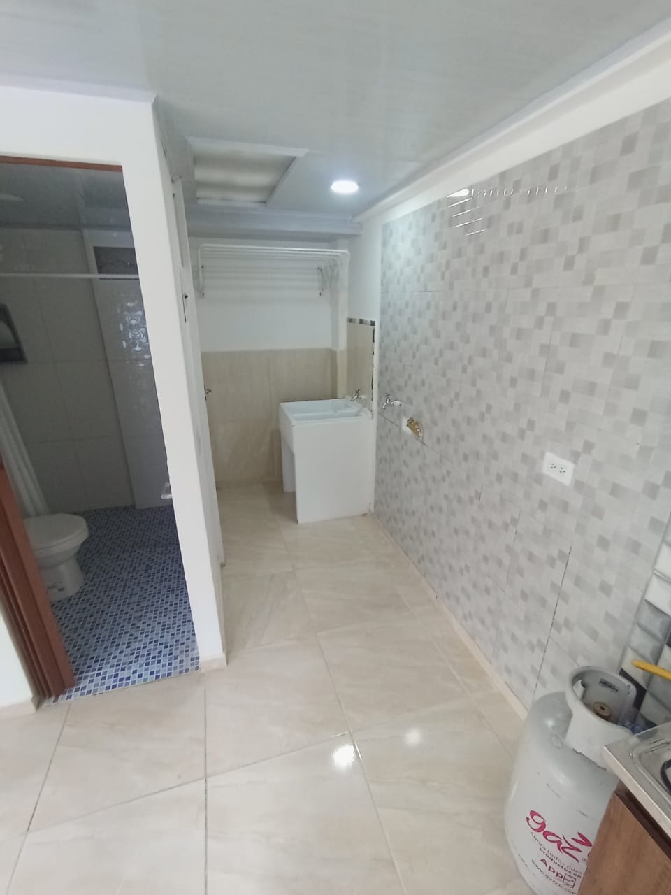 ARRIENDO APARTAESTUDIO SECTOR SAN ISIDRO