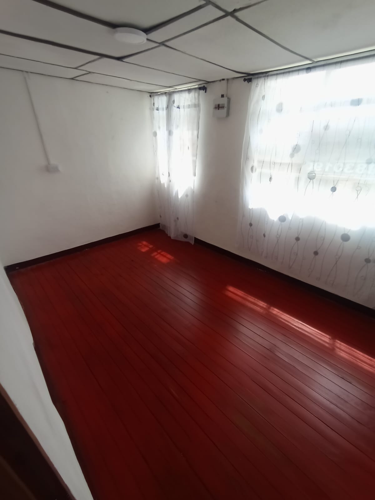 ARRIENDO CASA LAS AMERICAS