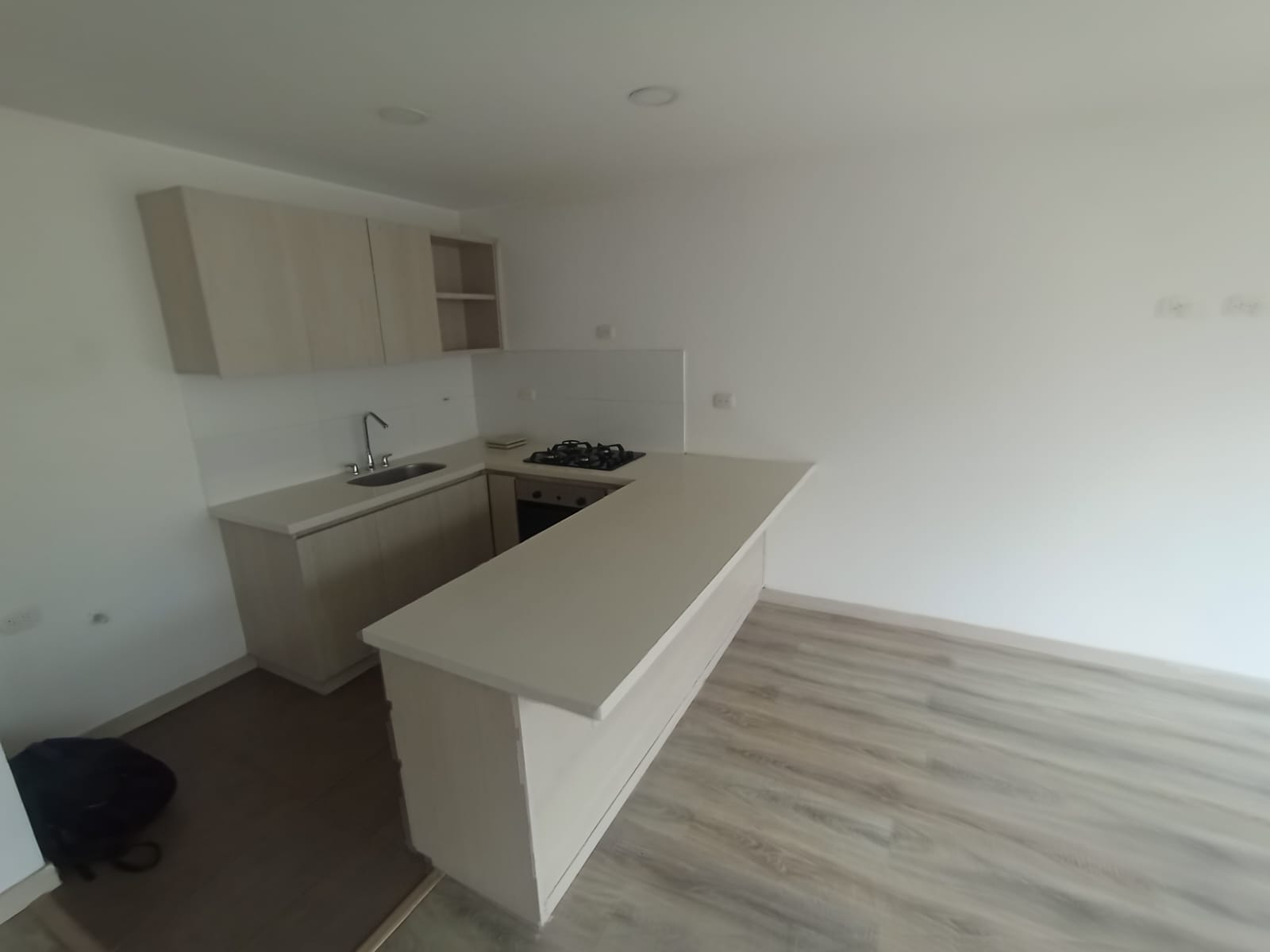 ARRIENDO APARTAMENTO EN VILLA DEL RIO