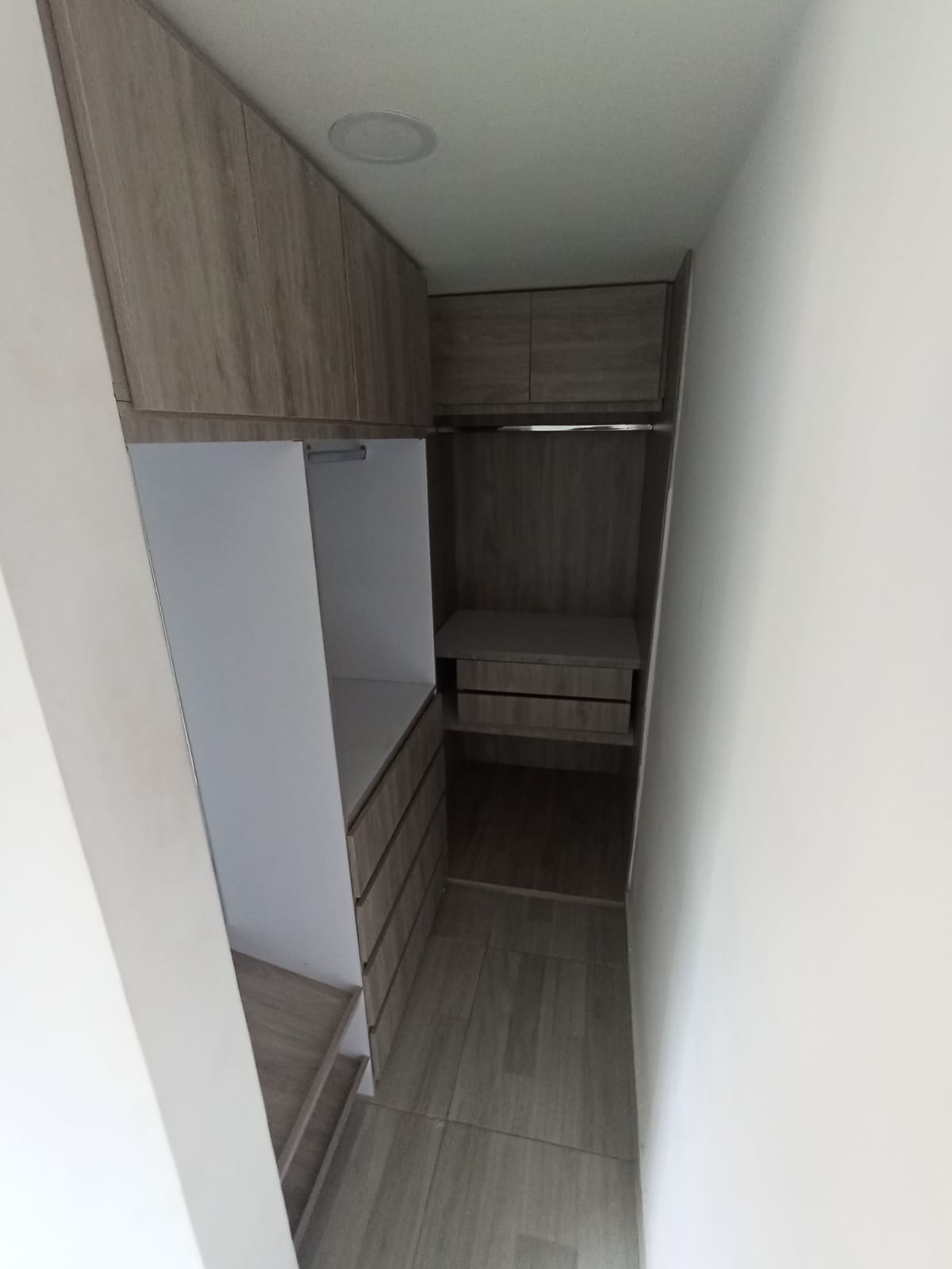 SE ARRIENDA APARTAMENTO EN LOS CAMBULOS