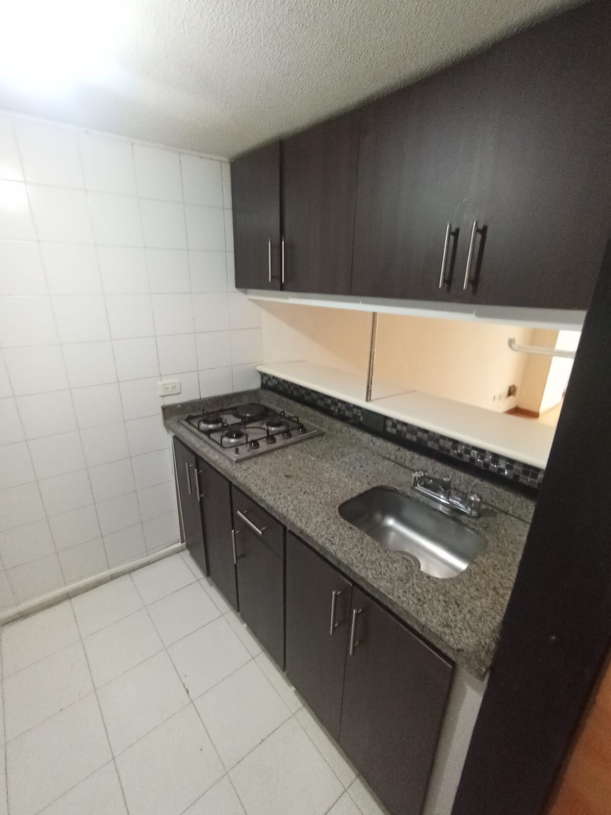 SE ARRIENDA APARTAMENTO EN MILAN