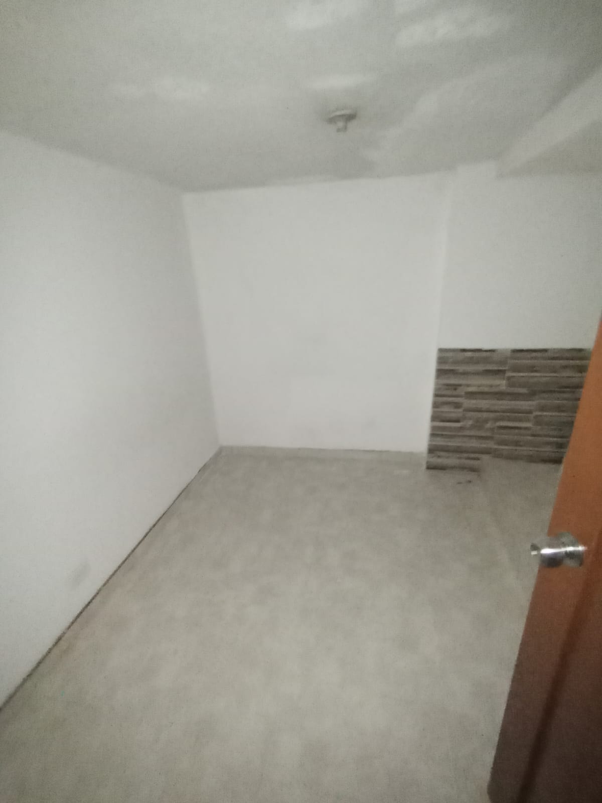 SE ARRIENDA APARTAMENTO EN CERVANTES