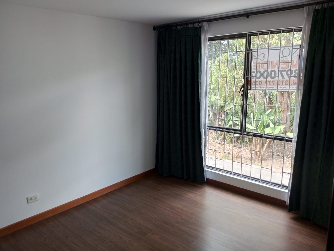 CASA EN VENTA LA ENEA