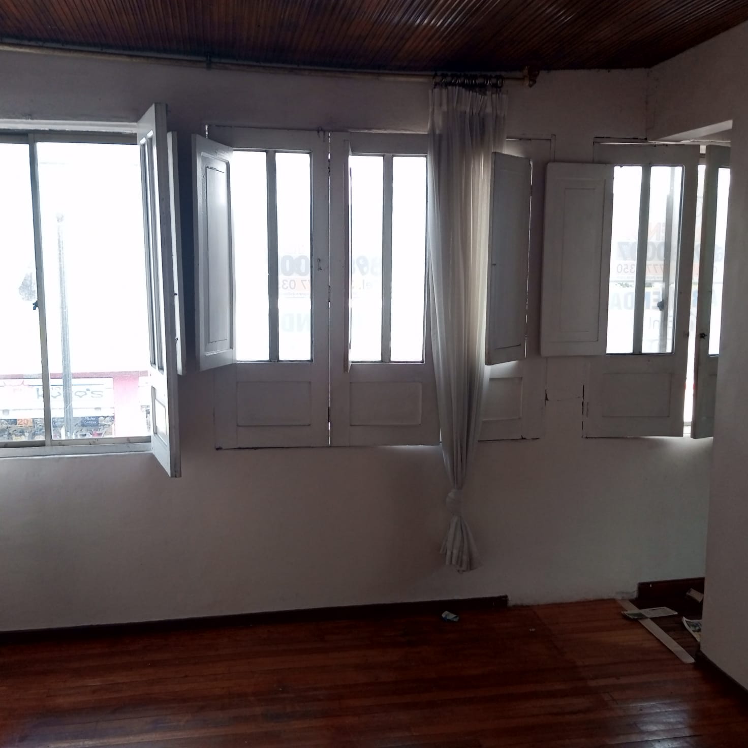 ARRIENDO CASA COMERCIAL SECTOR CENTRO