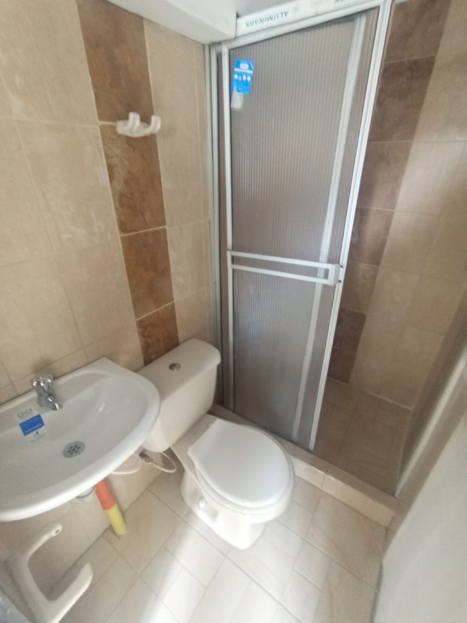 ARRIENDO APARTAESTUDIO SECTOR LINARES