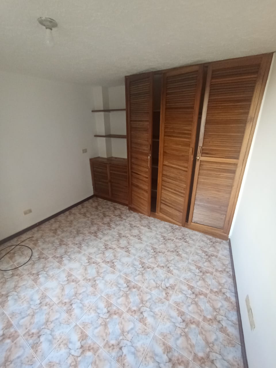ARRIENDO APARTAESTUDIO SECTOR ALTA SUIZA