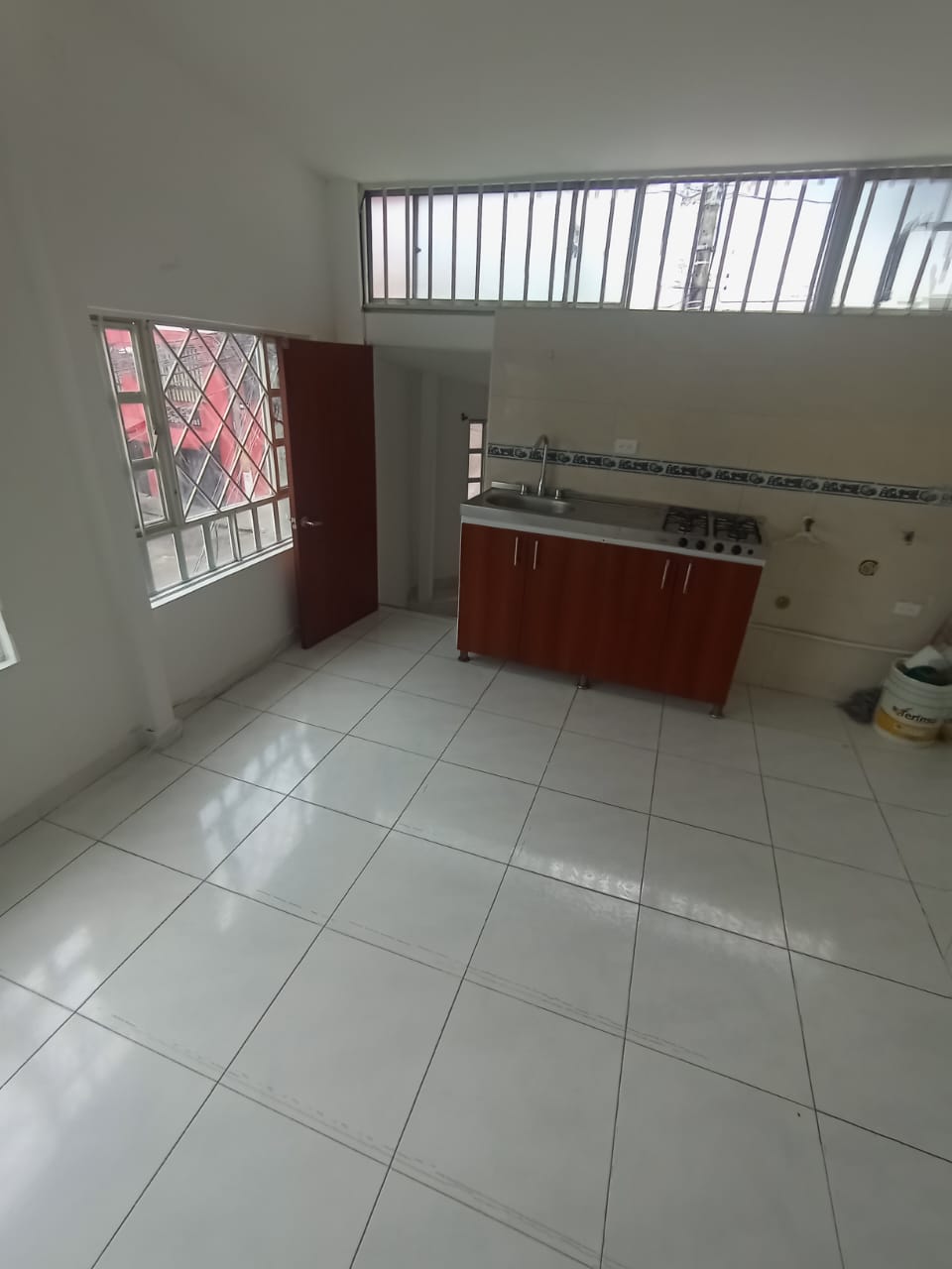 ARRIENDO APARTAESTUDIO SECTOR EL CARMEN