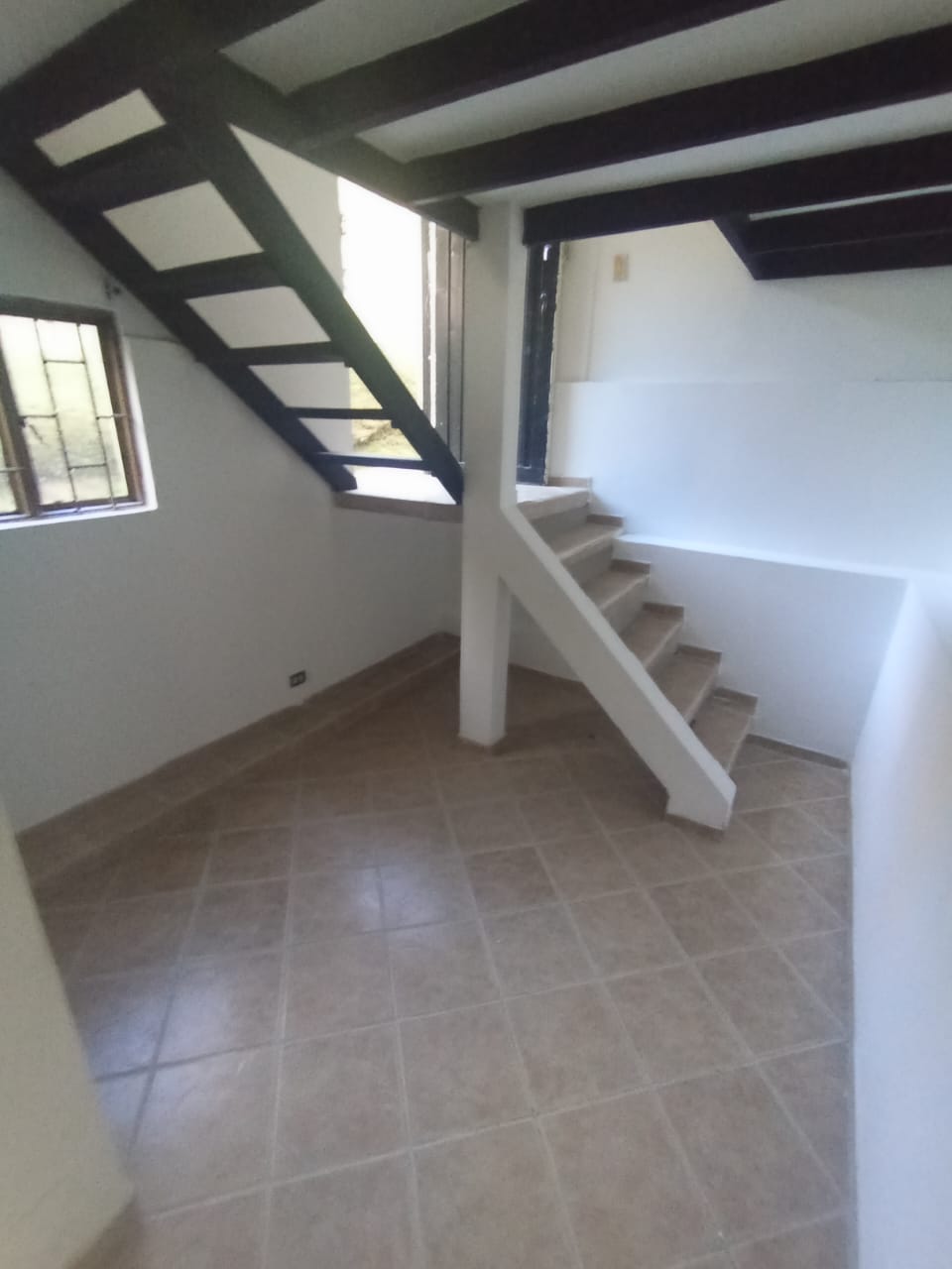 ARRIENDO APARTAESTUDIO SECTOR COLINAS