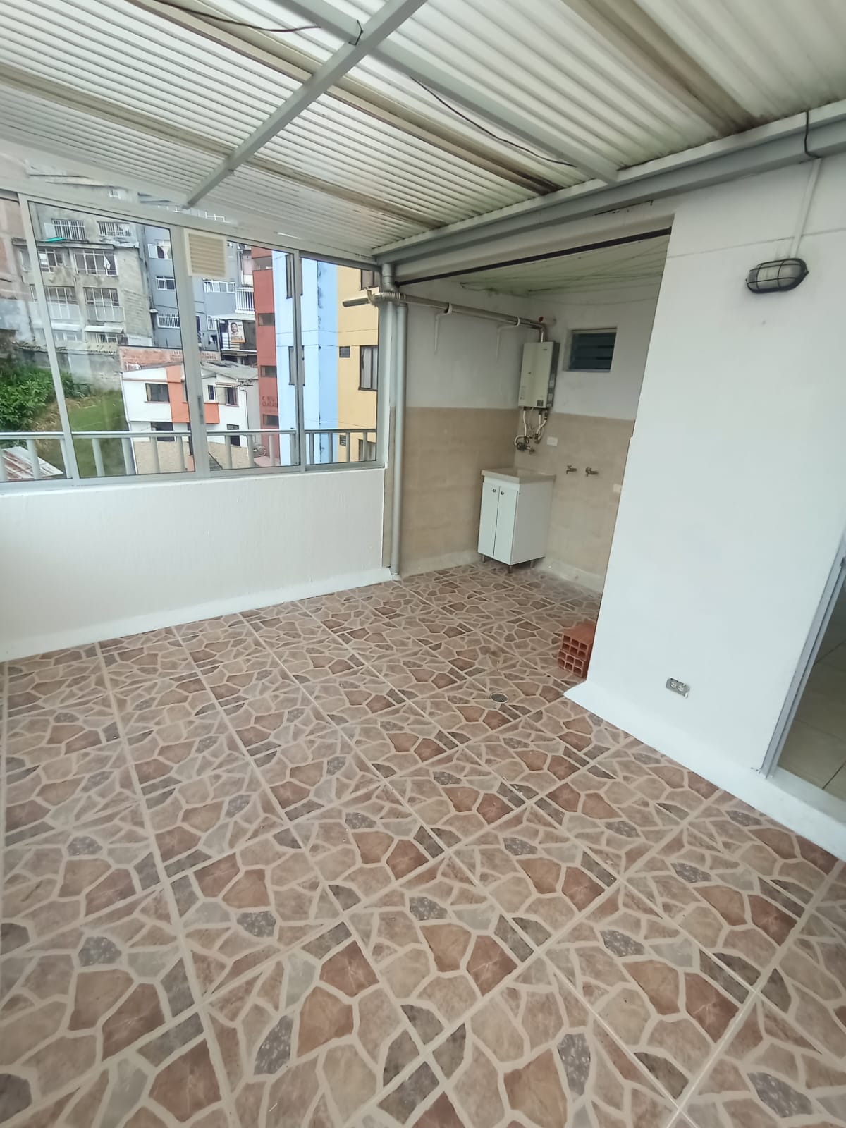 ARRIENDO APARTAMENTO EN CHIPRE