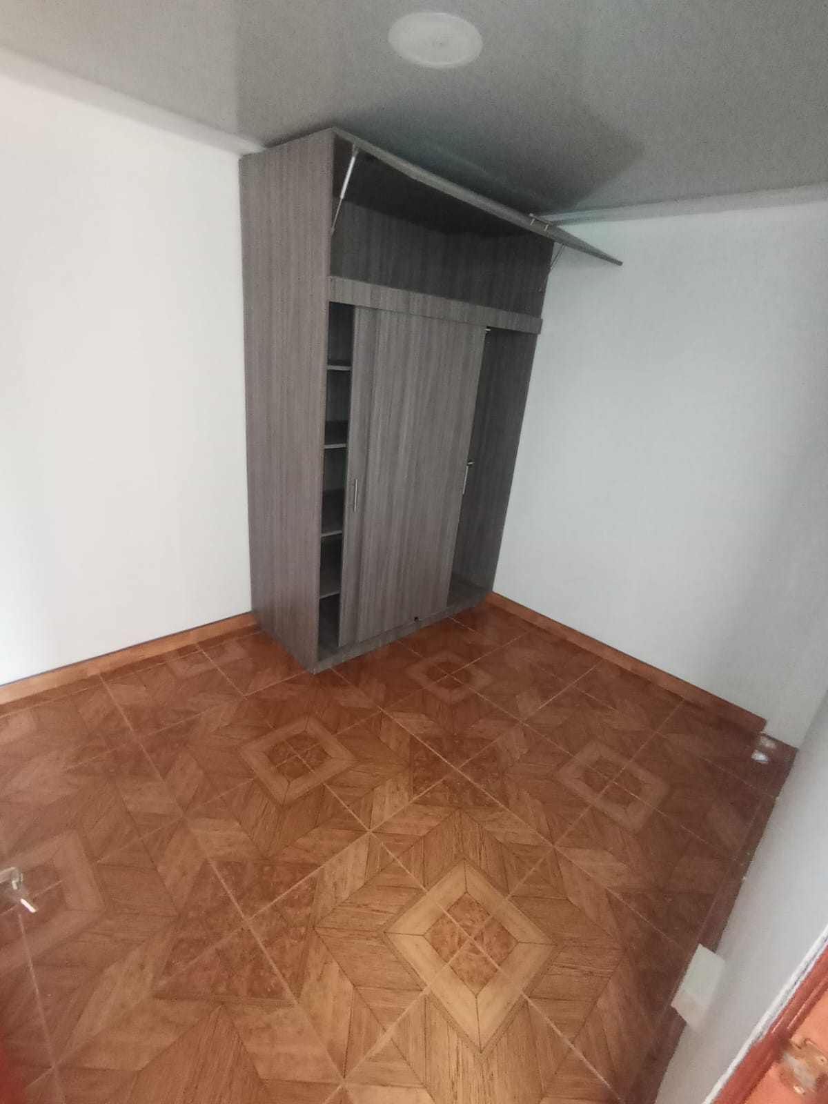 SE ARRIENDA CASA EN NOGALES