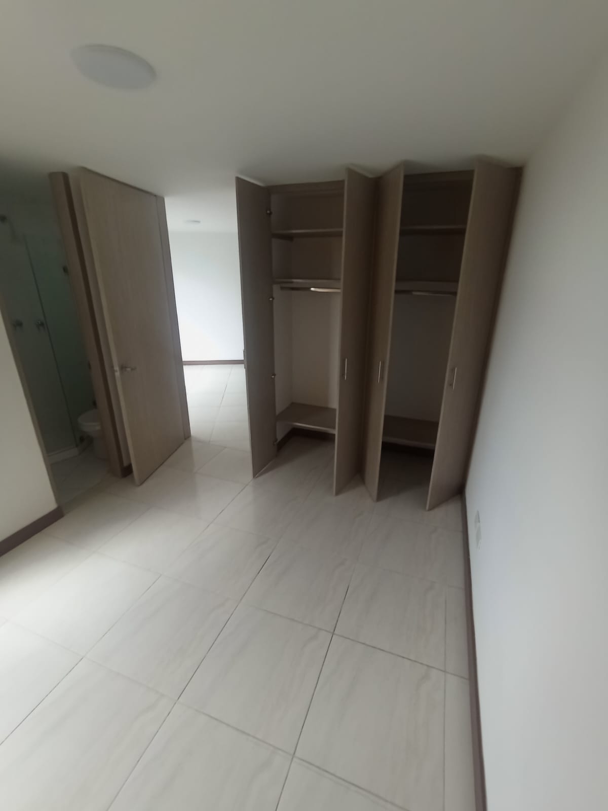 SE ARRIENDA APARTAMENTO EN SECTOR AUTONOMA