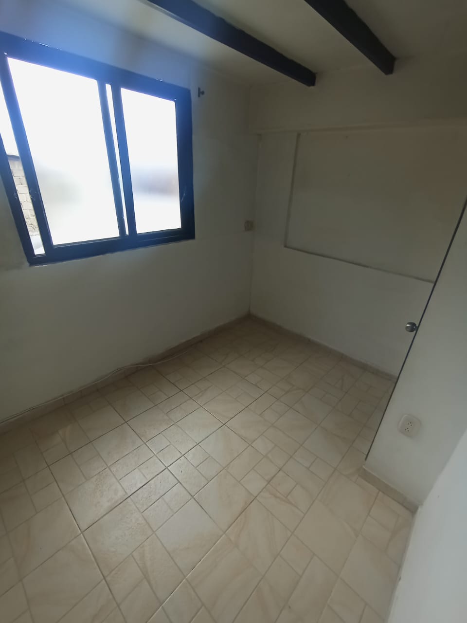 ARRIENDO APARTAESTUDIO SECTOR LINARES