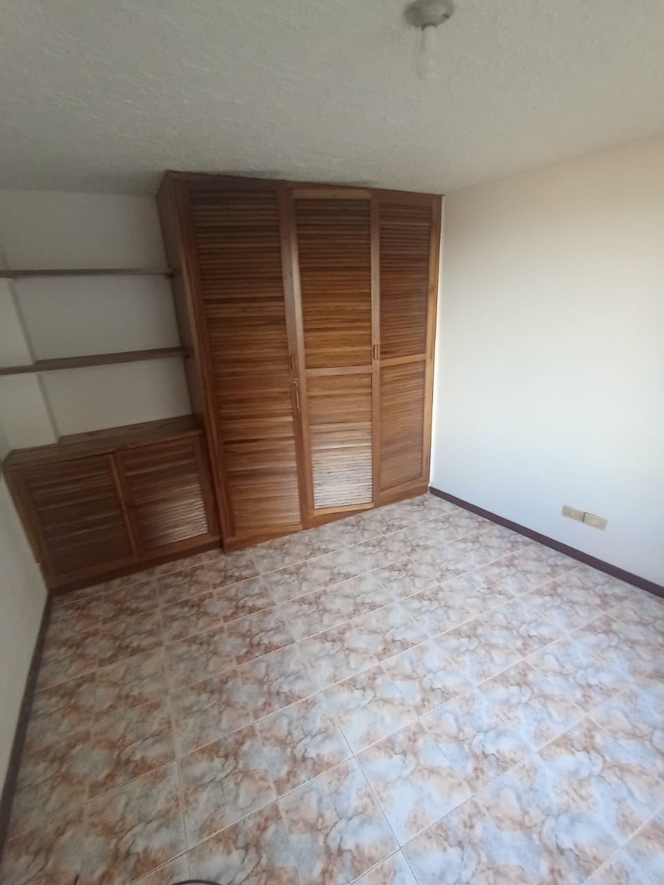 ARRIENDO APARTAESTUDIO SECTOR ALTA SUIZA