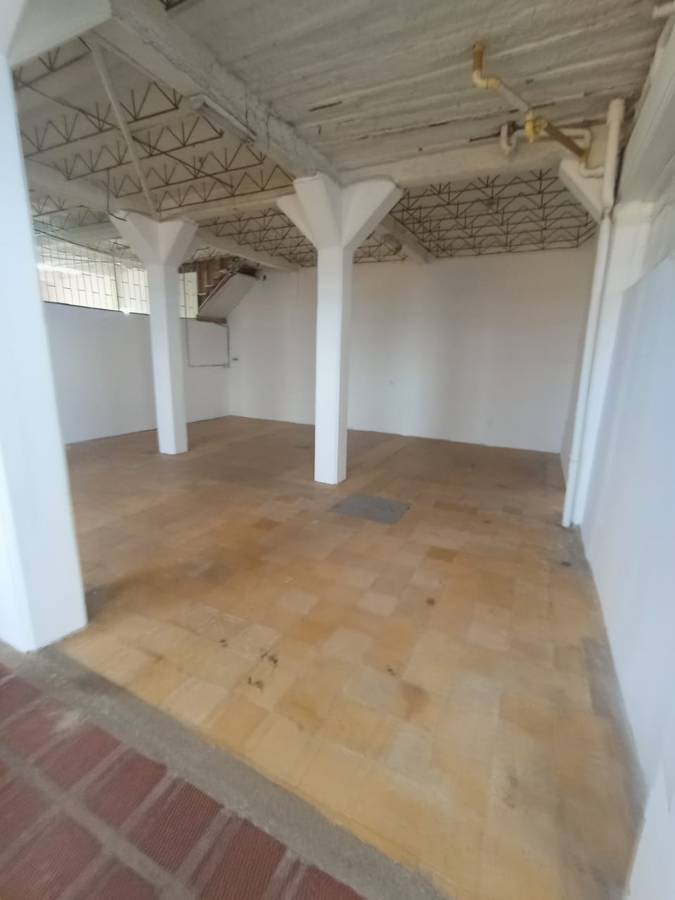ARRIENDO BODEGA SECTOR 20 DE JULIO