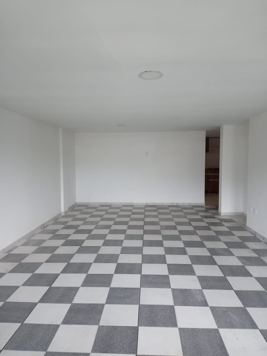VENTA AMPLIO APARTAMENTO EN CHINCHINA