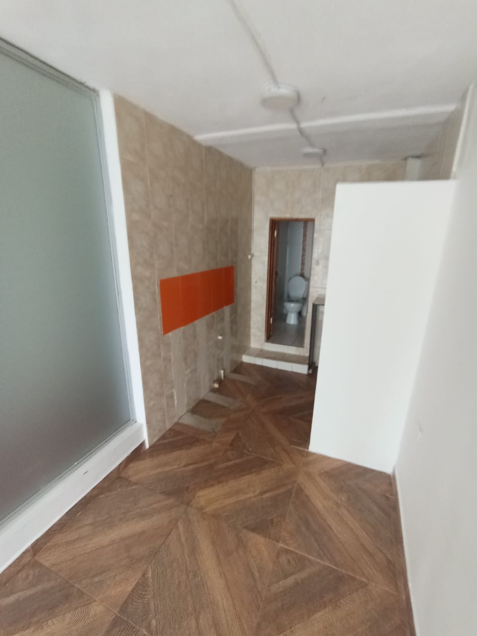 ARRIENDO LOCAL EN LA ESTRELLA