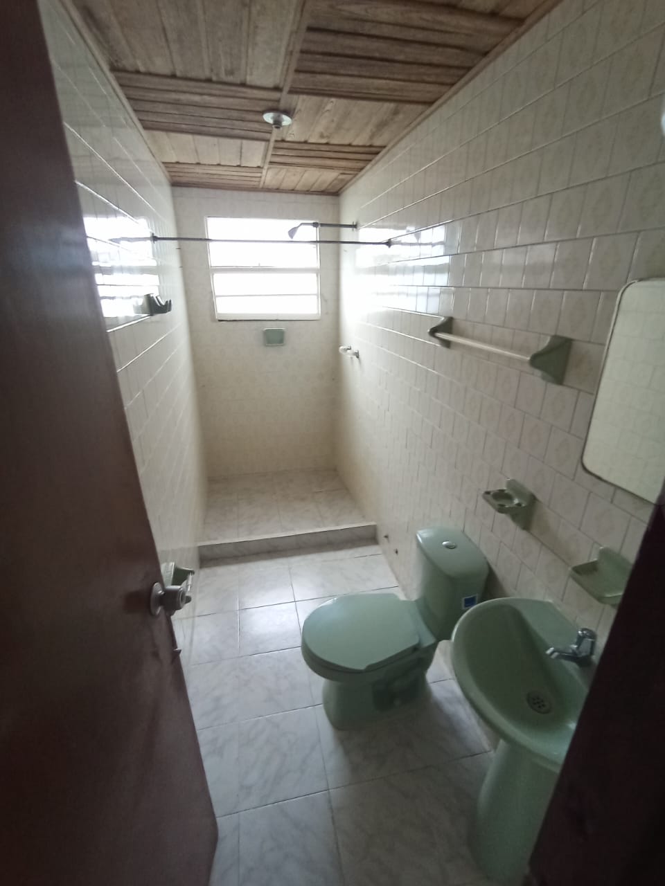 ARRIENDO CASA BAJOS EN LA ESTRELLA