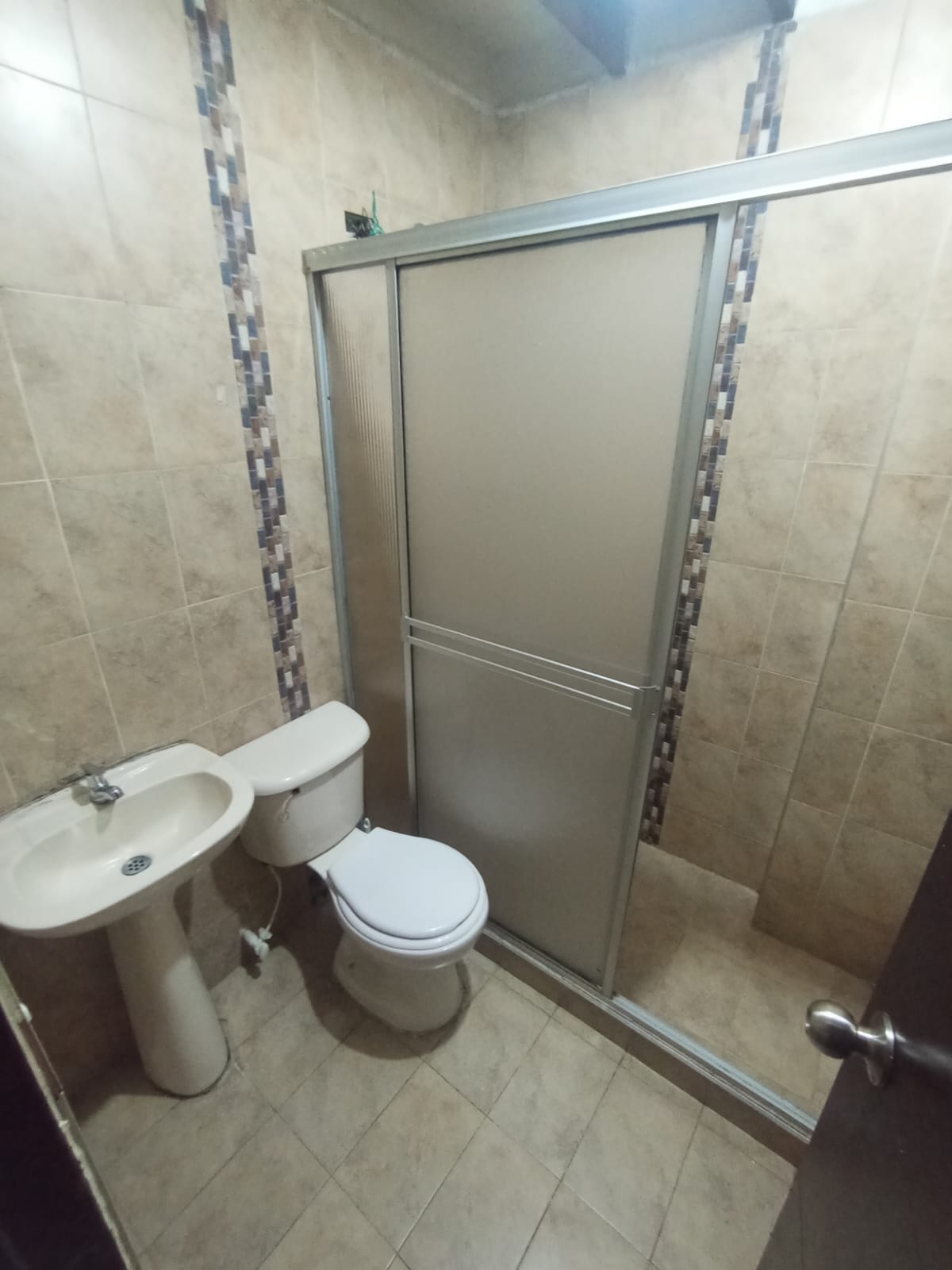 ARRIENDO APARTAMENTO EN LOS CEDROS