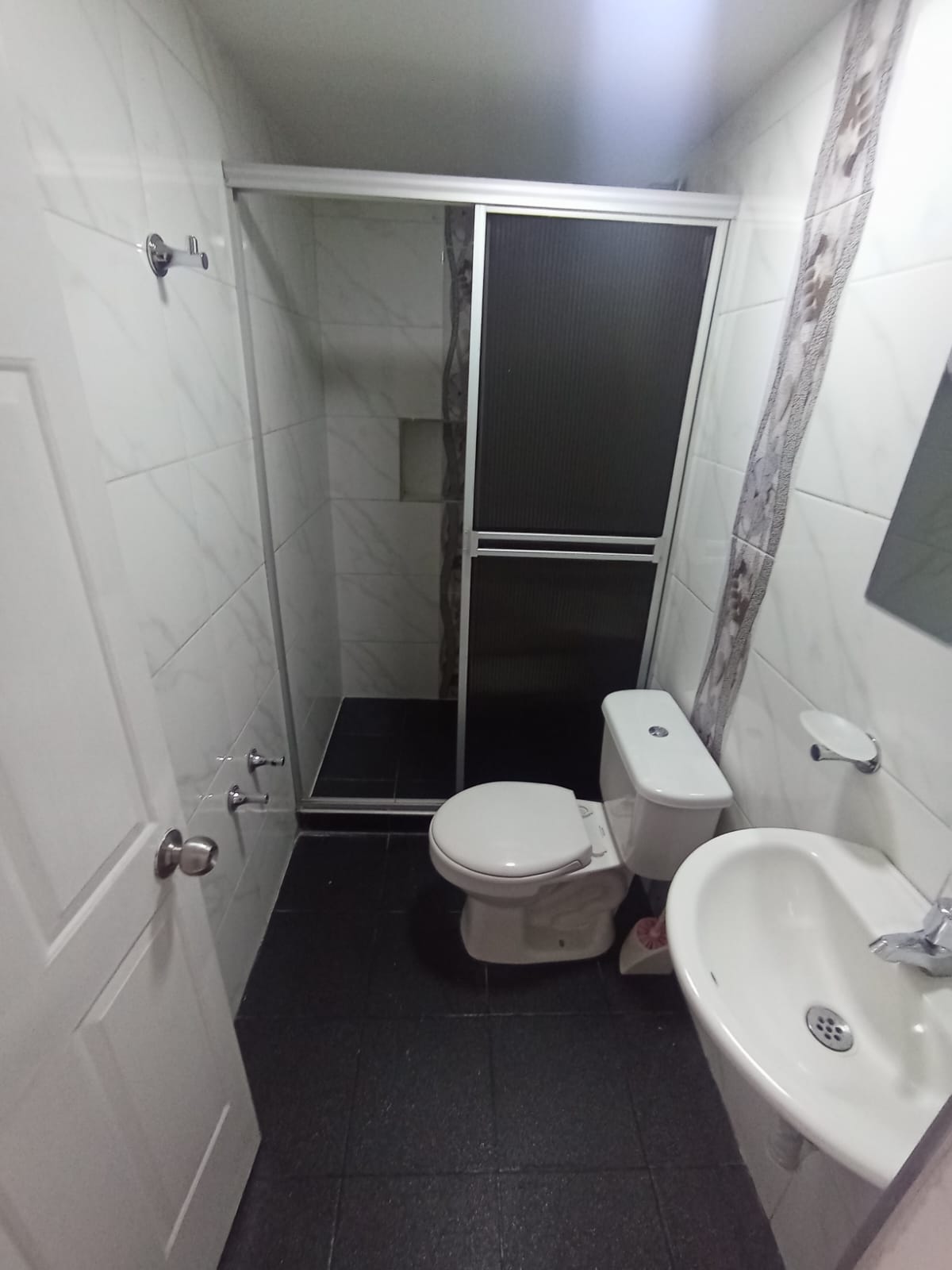 SE ARRIENDA APARTAMENTO EN MALHABAR