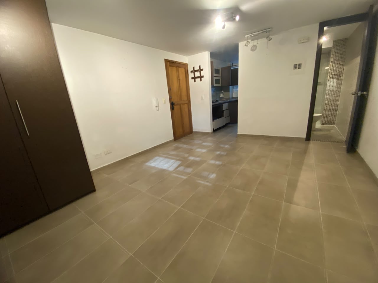 SE ARRIENDA APARTA ESTUDIO EN BELEN