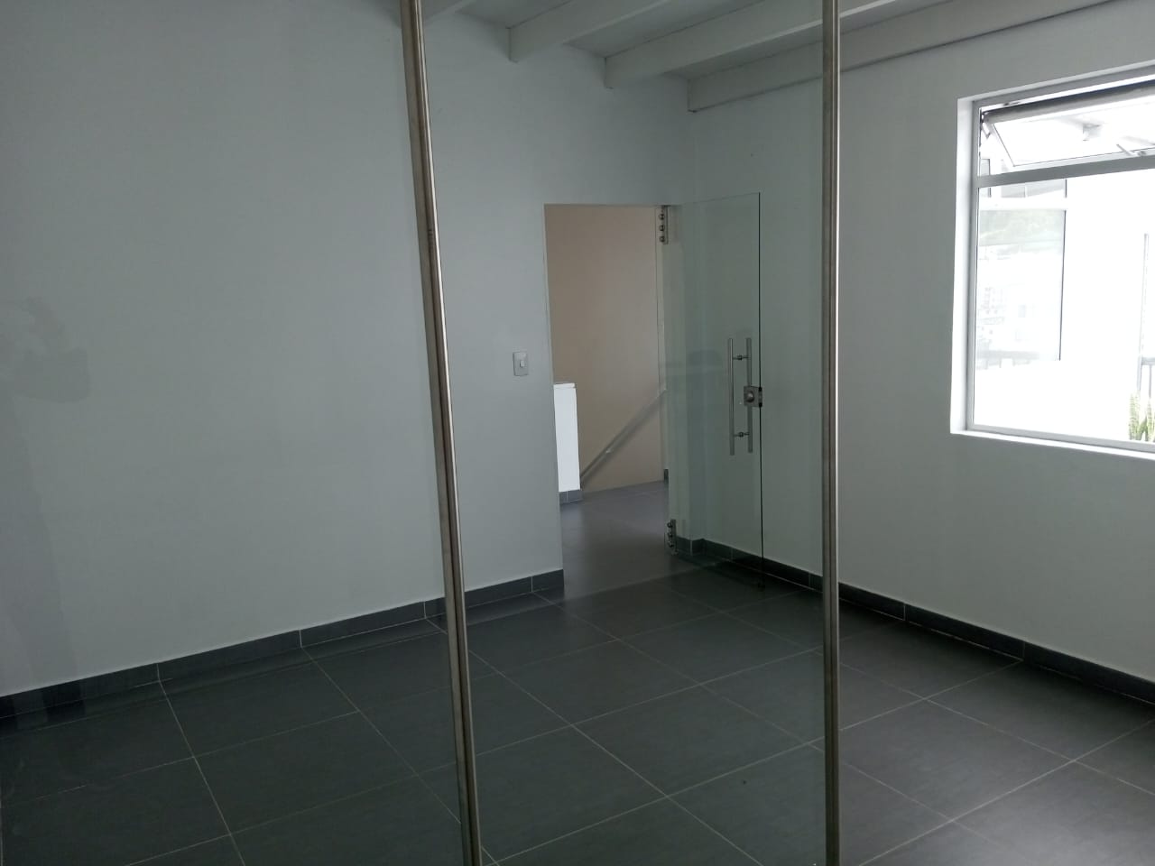 ARRIENDO CASA COMERCIAL AV SANTANDER
