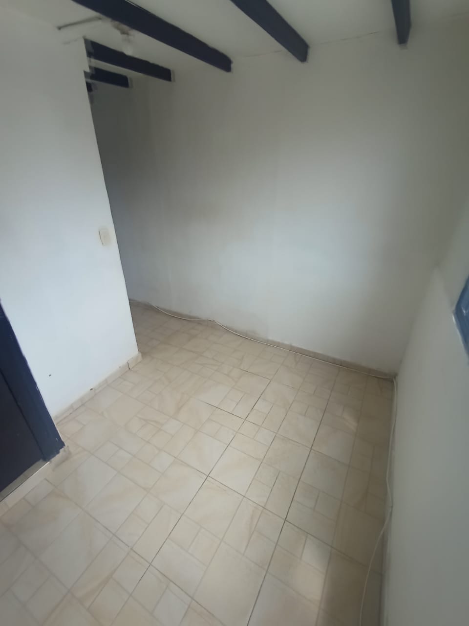 ARRIENDO APARTAESTUDIO SECTOR LINARES