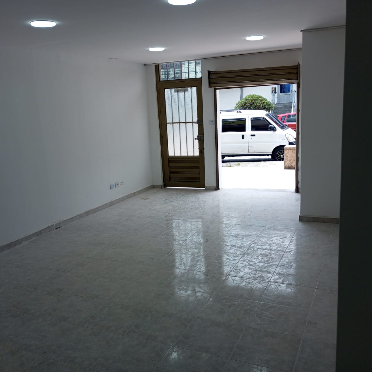 ARRIENDO LOCAL SECTOR CHIPRE