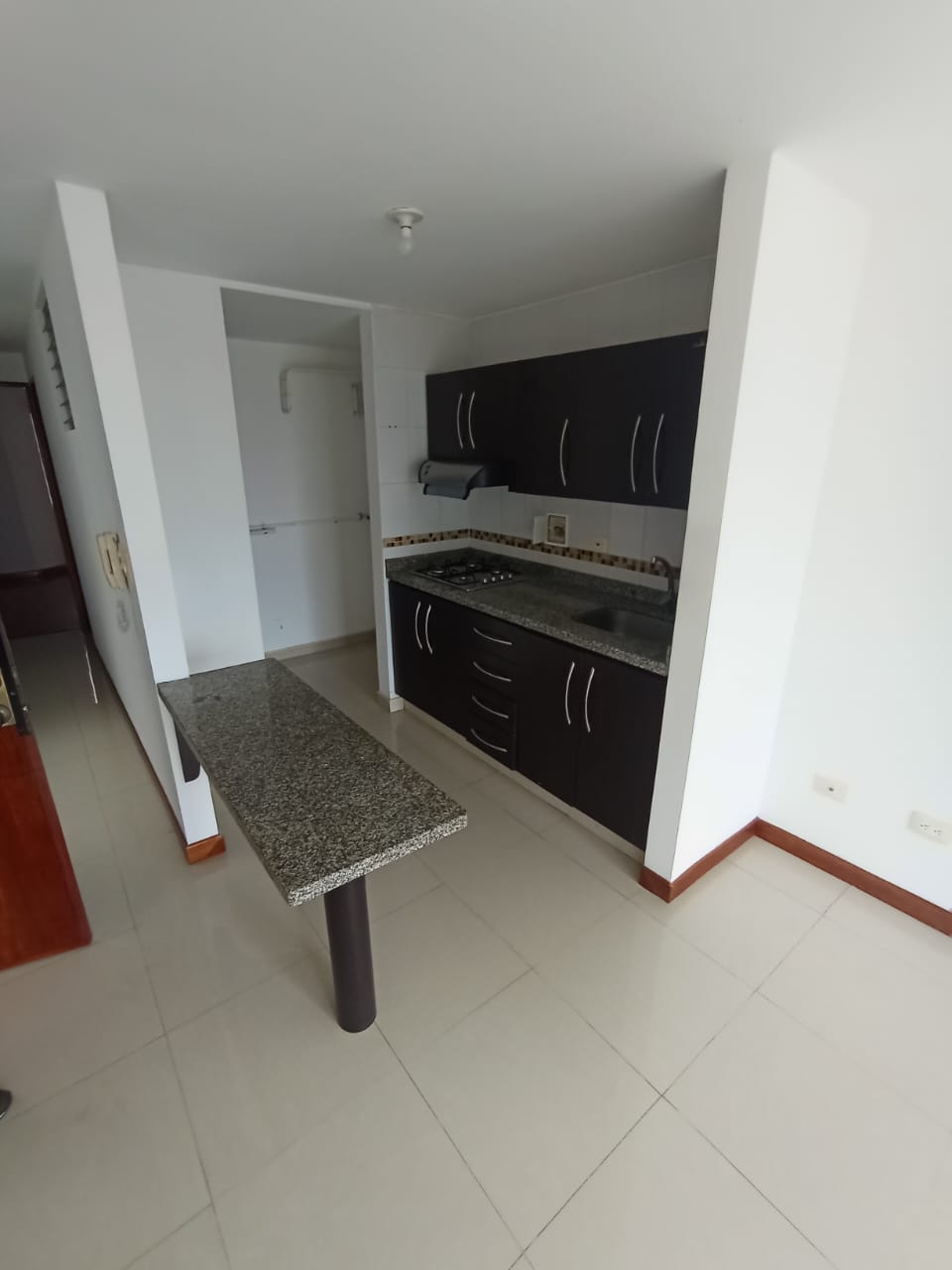 ARRIENDO APARTAESTUDIO SECTOR ALTA SUIZA