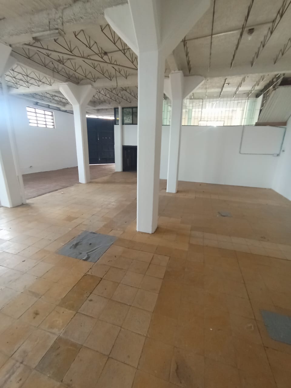 ARRIENDO BODEGA SECTOR 20 DE JULIO