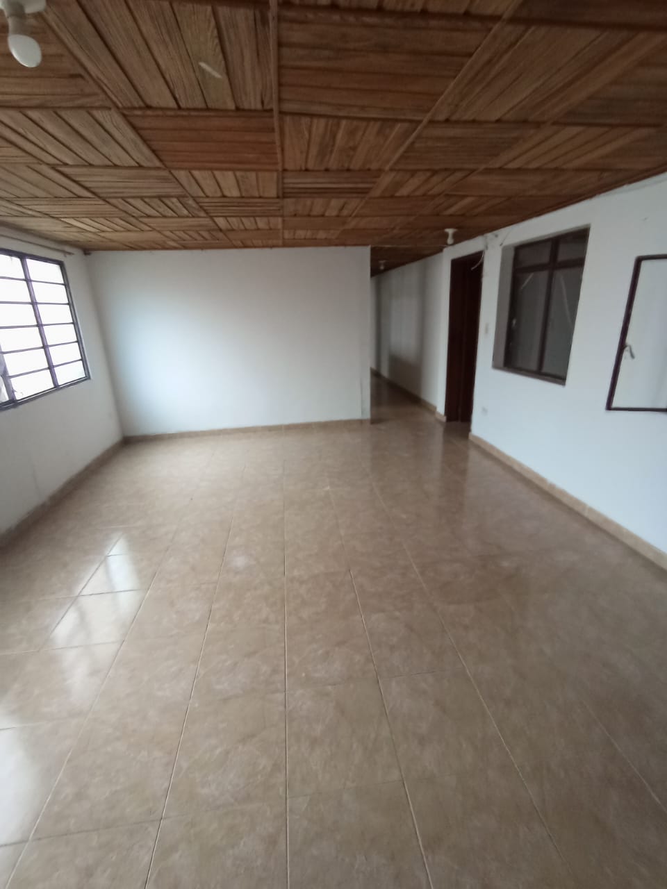 ARRIENDO CASA BAJOS EN LA ESTRELLA