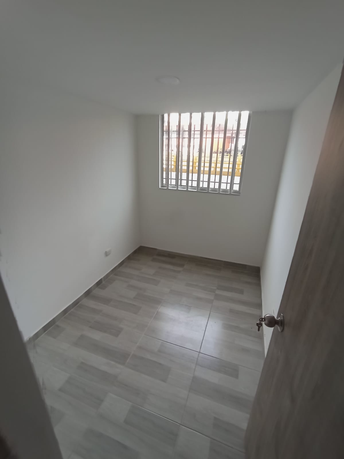SE ARRIENDA APARTAMENTO EN LOS CAMBULOS