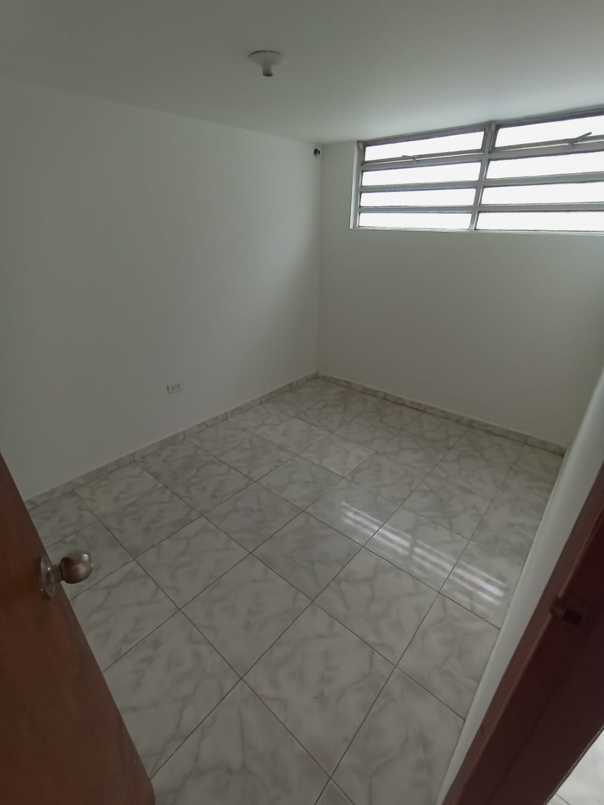 SE ARRIENDA APARTAMENTO EN VILLA HERMOSA