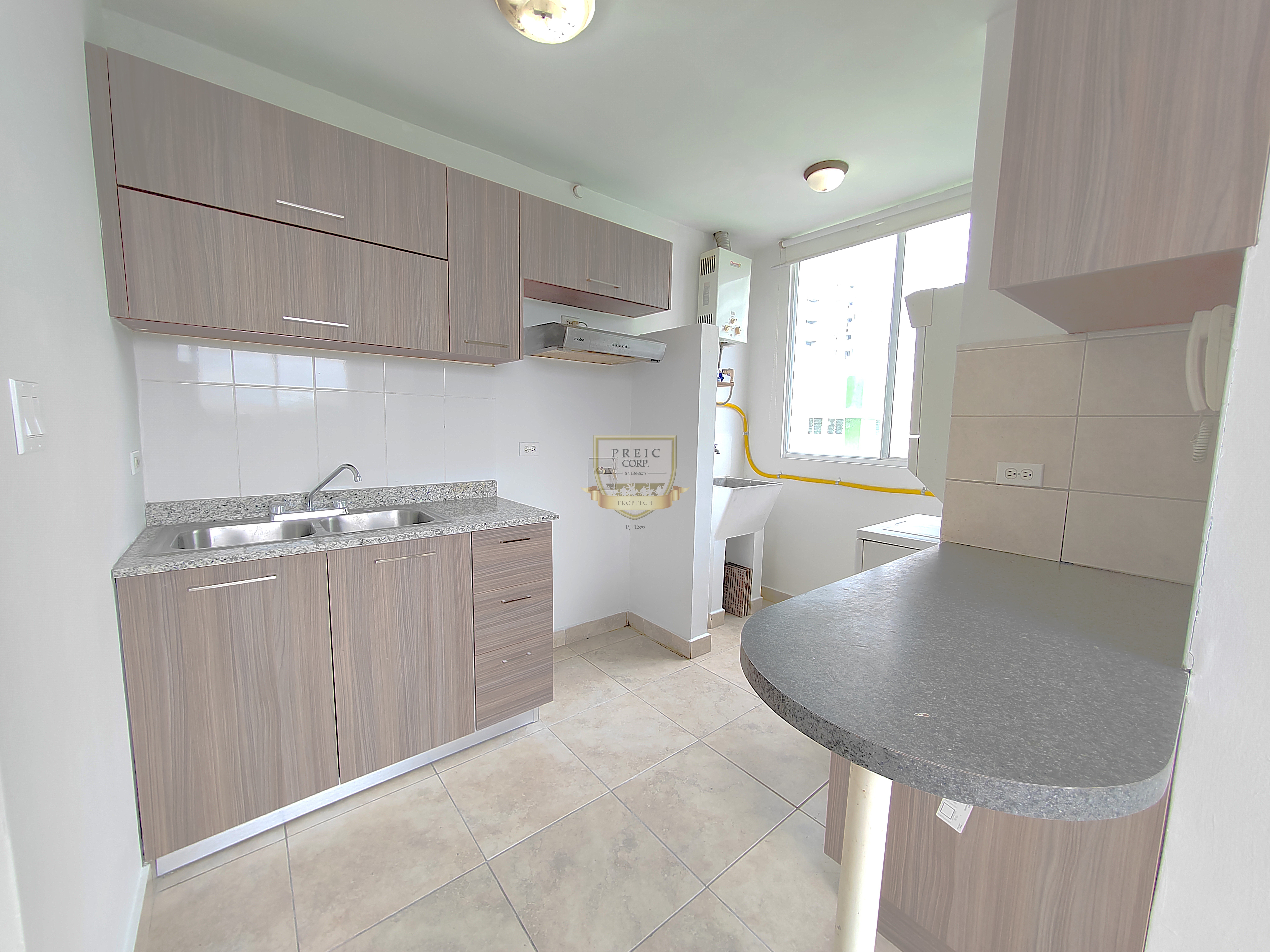 Vendo apartamento en PH Green Park Condado del Rey J.C.