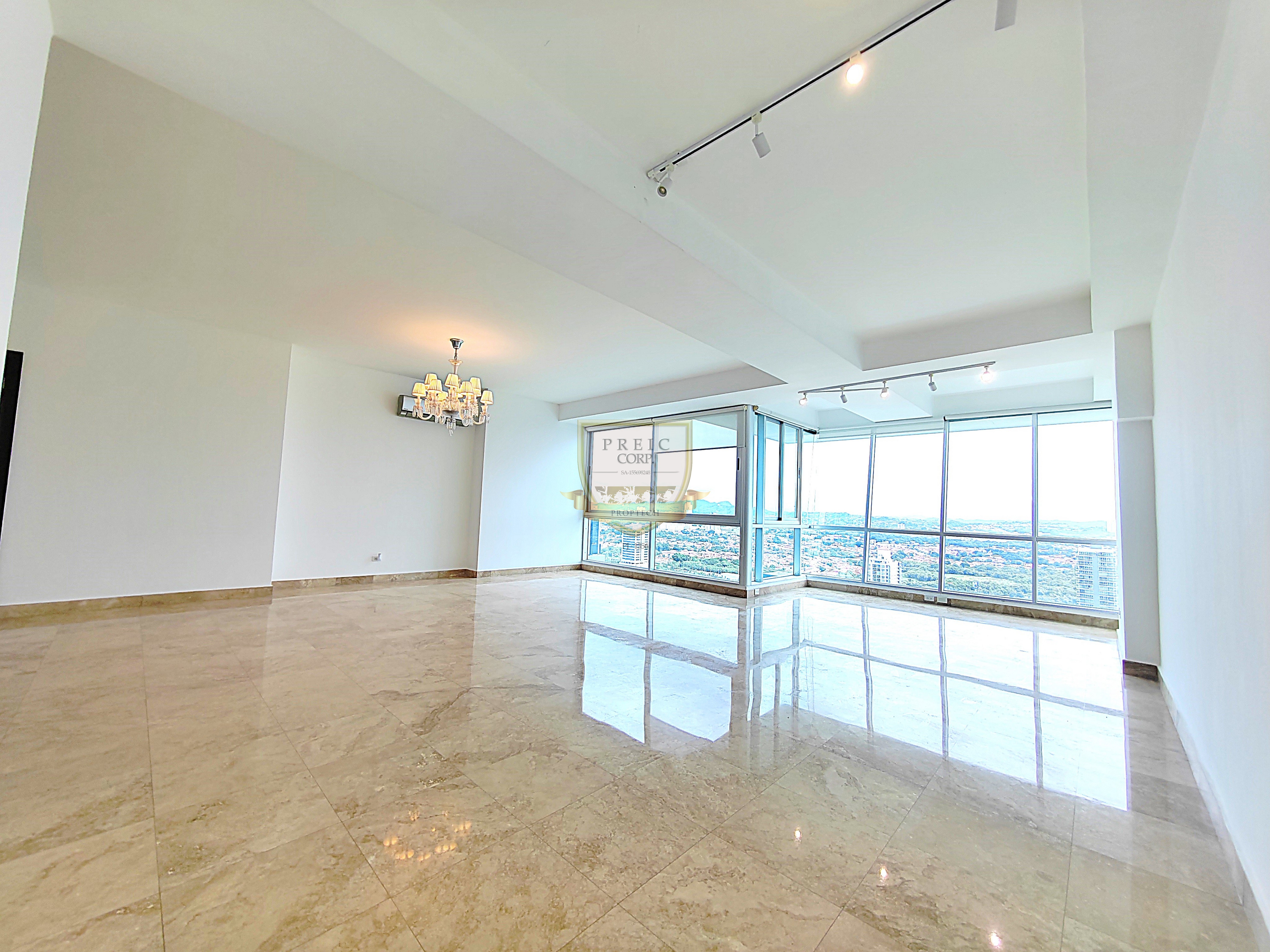 Vendo apartamento Jr. Penthouse en Costa del Este 