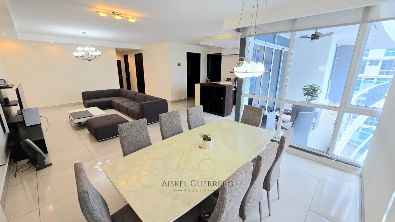  Apartamento en Venta - Bella Vista -182m2- 2 parkings -1 deposito