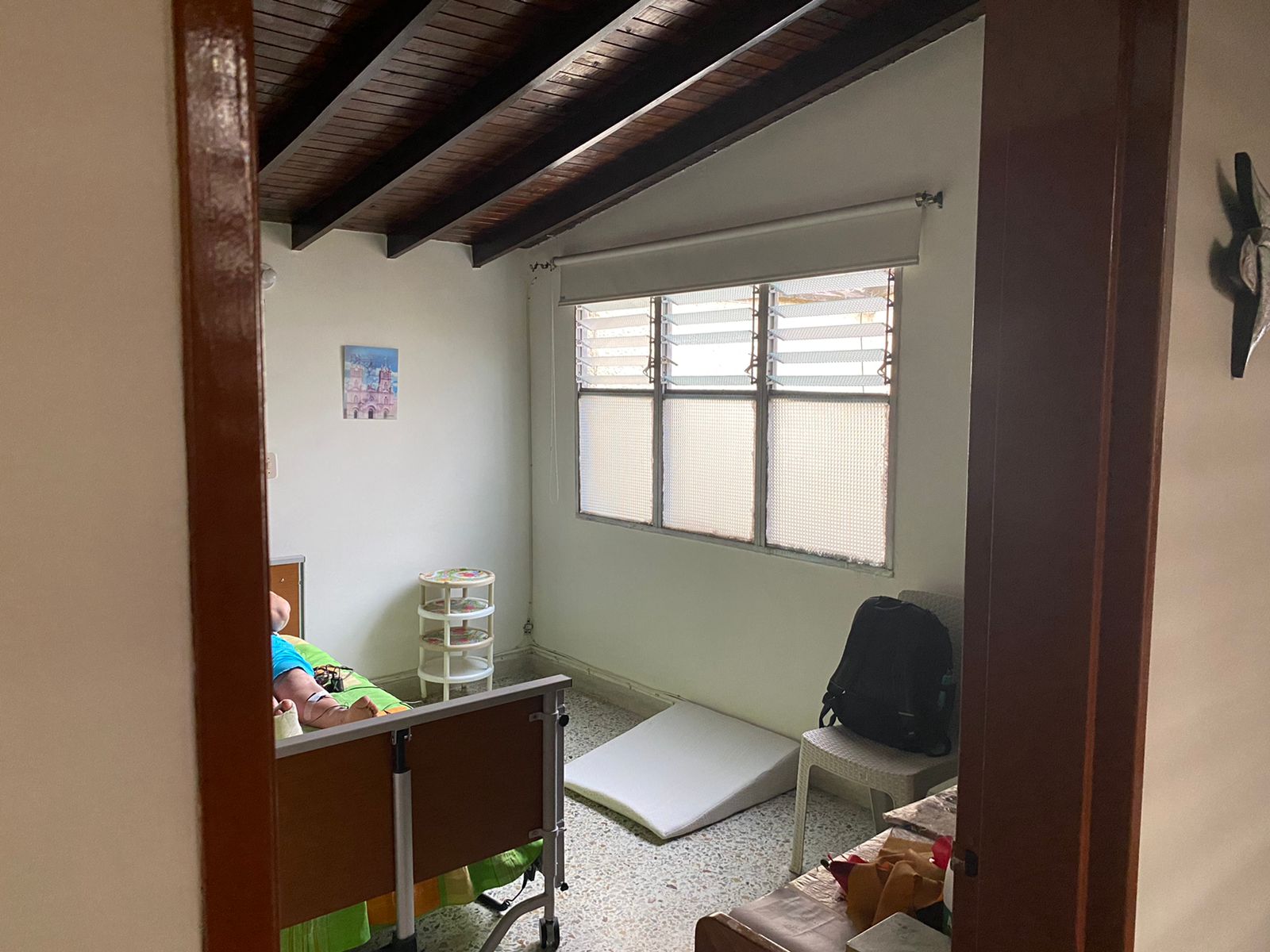 Se vende Casa Bifamiliar en los Colores Medellin