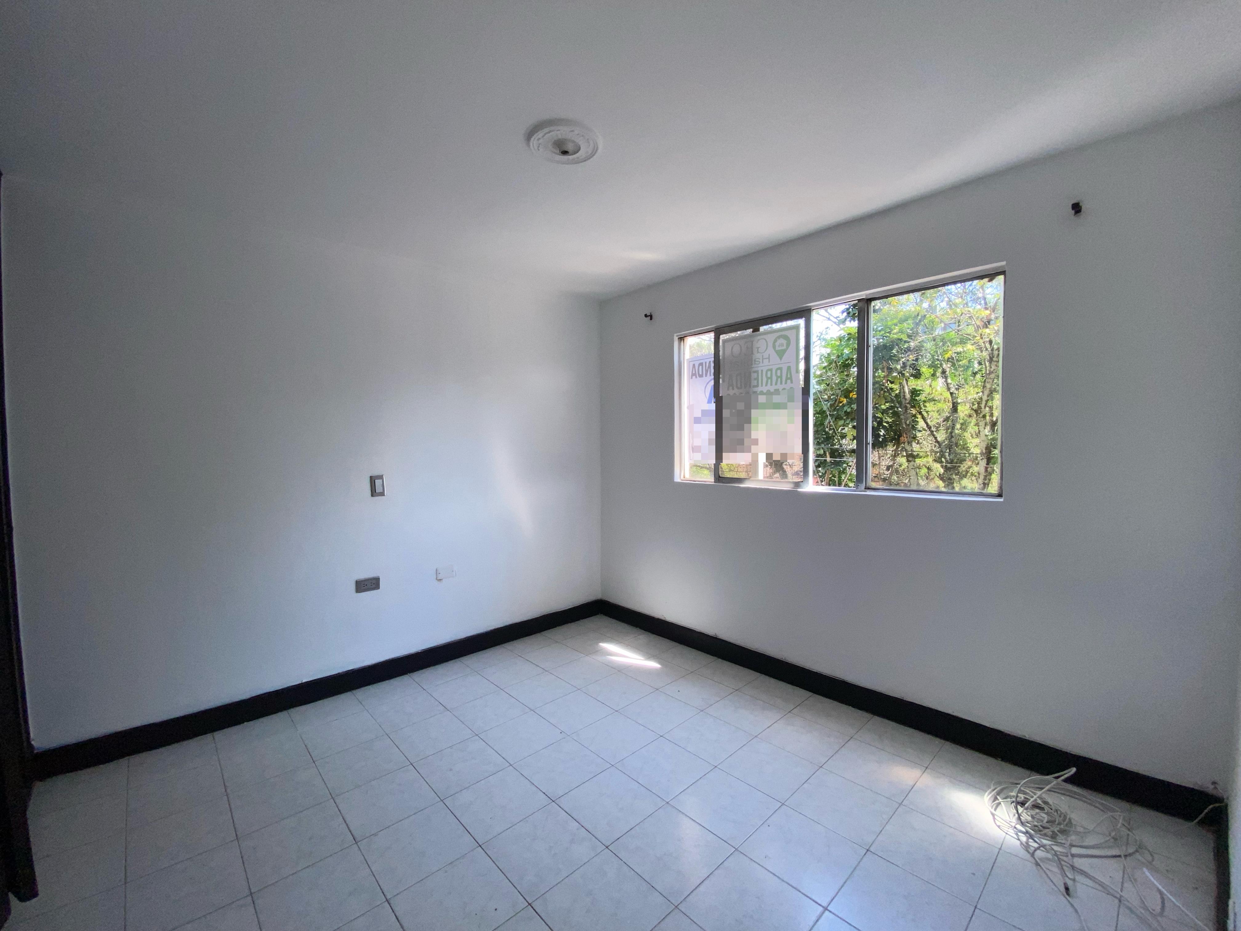 Se Arrienda Apartamento En La Floresta, Medellín