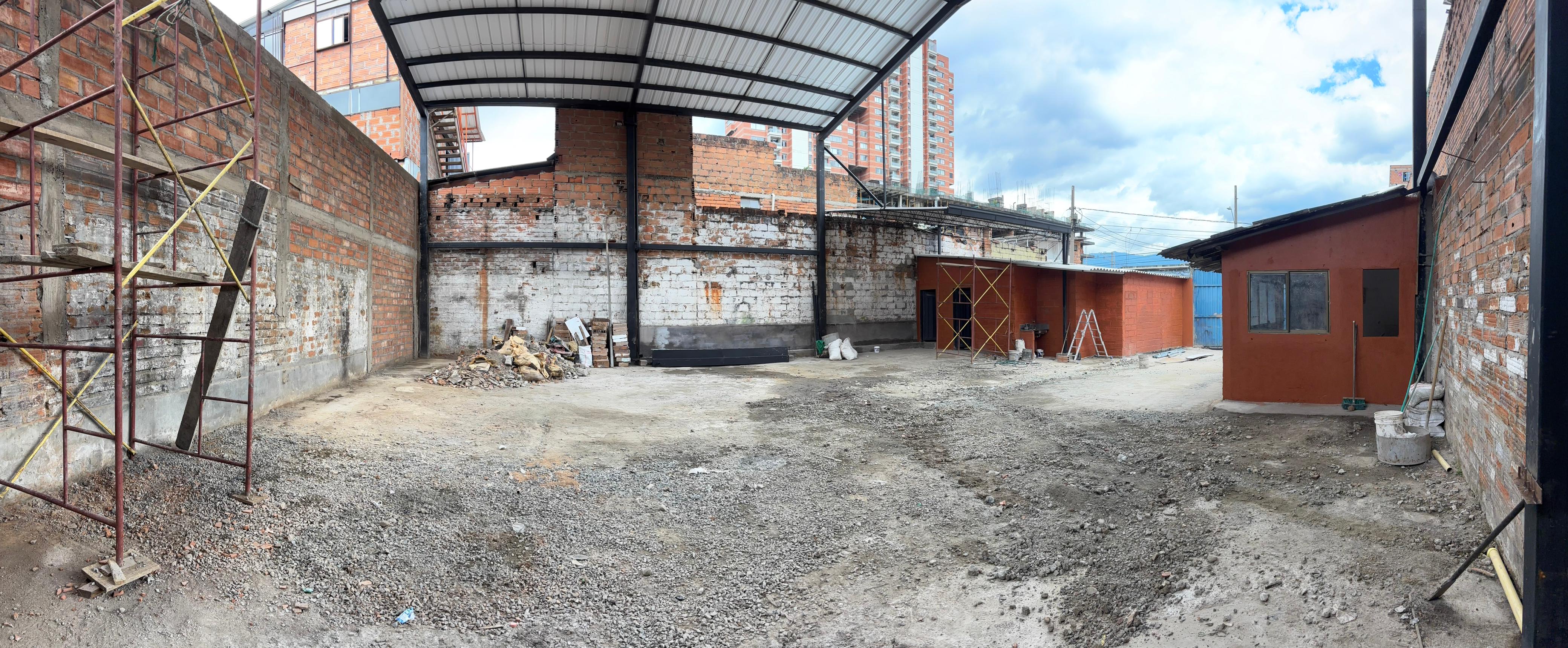 Se Arrienda Lote para Parqueadero, Nuevo Naranjal, Medellín