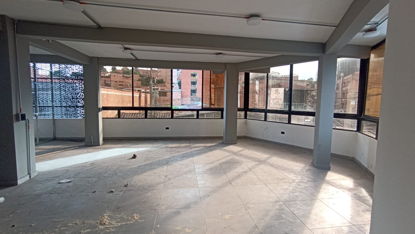 Se Arrienda Local En Bello, Medellin