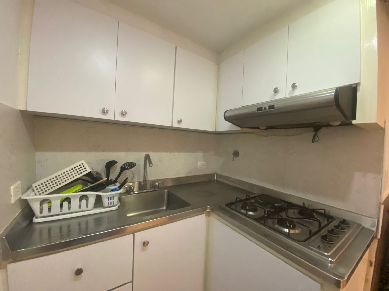 Apartaestudio Amoblado en Laureles, Estadio