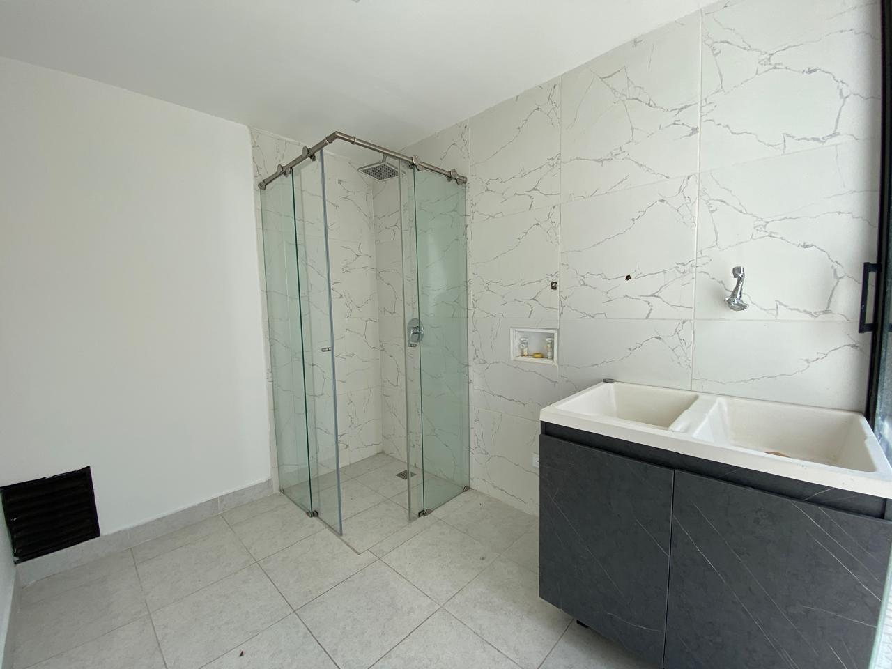 Penthouse Moderno para Arriendo en Laureles, Medellín