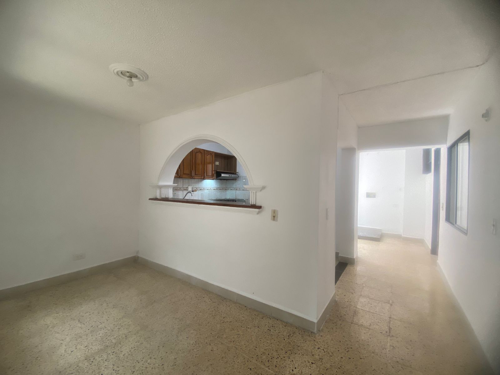 Amplia Casa para Arriendo en Belén San Bernardo, Medellín