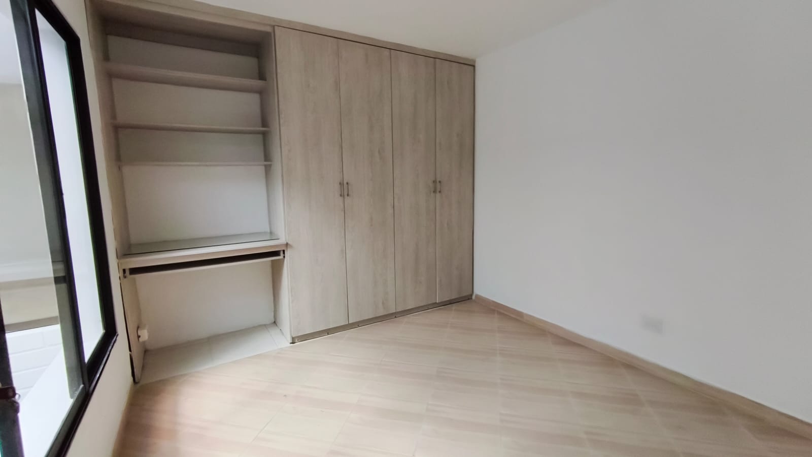Se Arrienda Casa en Primer Piso en la Castellana, Medellín