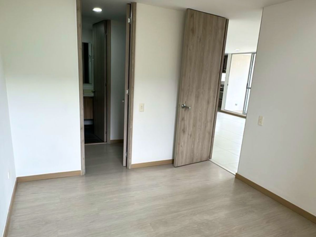 Apartamento en Venta Aluna Envigado | Parqueadero y Cuarto Útil
