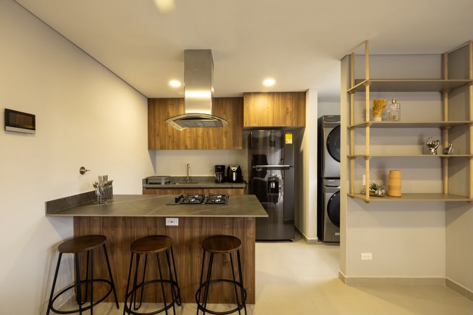 Apartamento de Lujo Amoblado para Venta en Laureles, Estadio