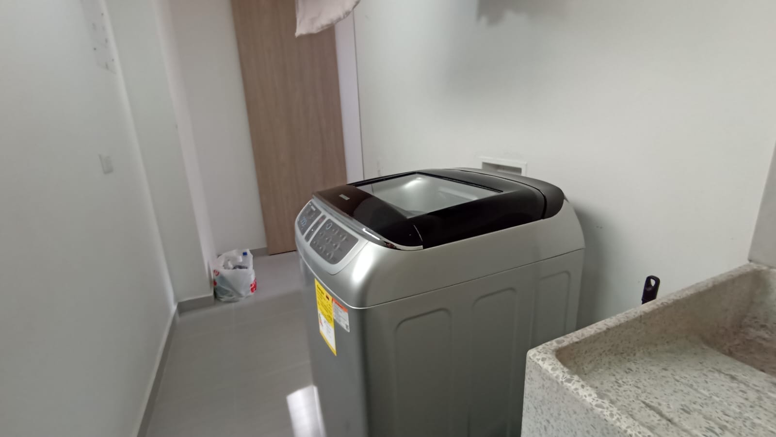 Se Arrienda Apartamento En La Castellana, Medellin